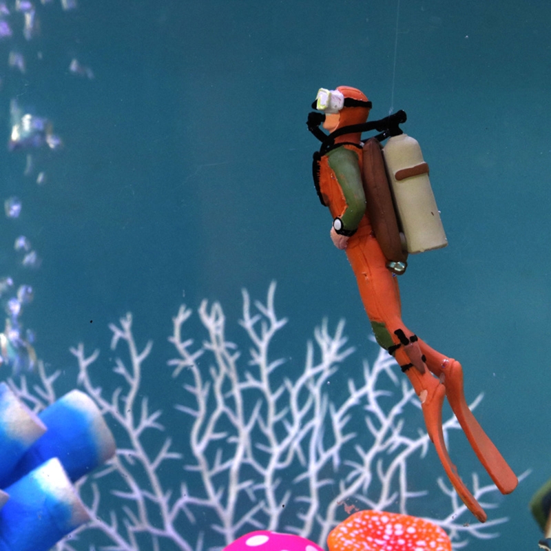 水族館ダイバー装飾フローティング樹脂ダイバーハンドカラーリン - All Fish In Aquarium のレビューと価格